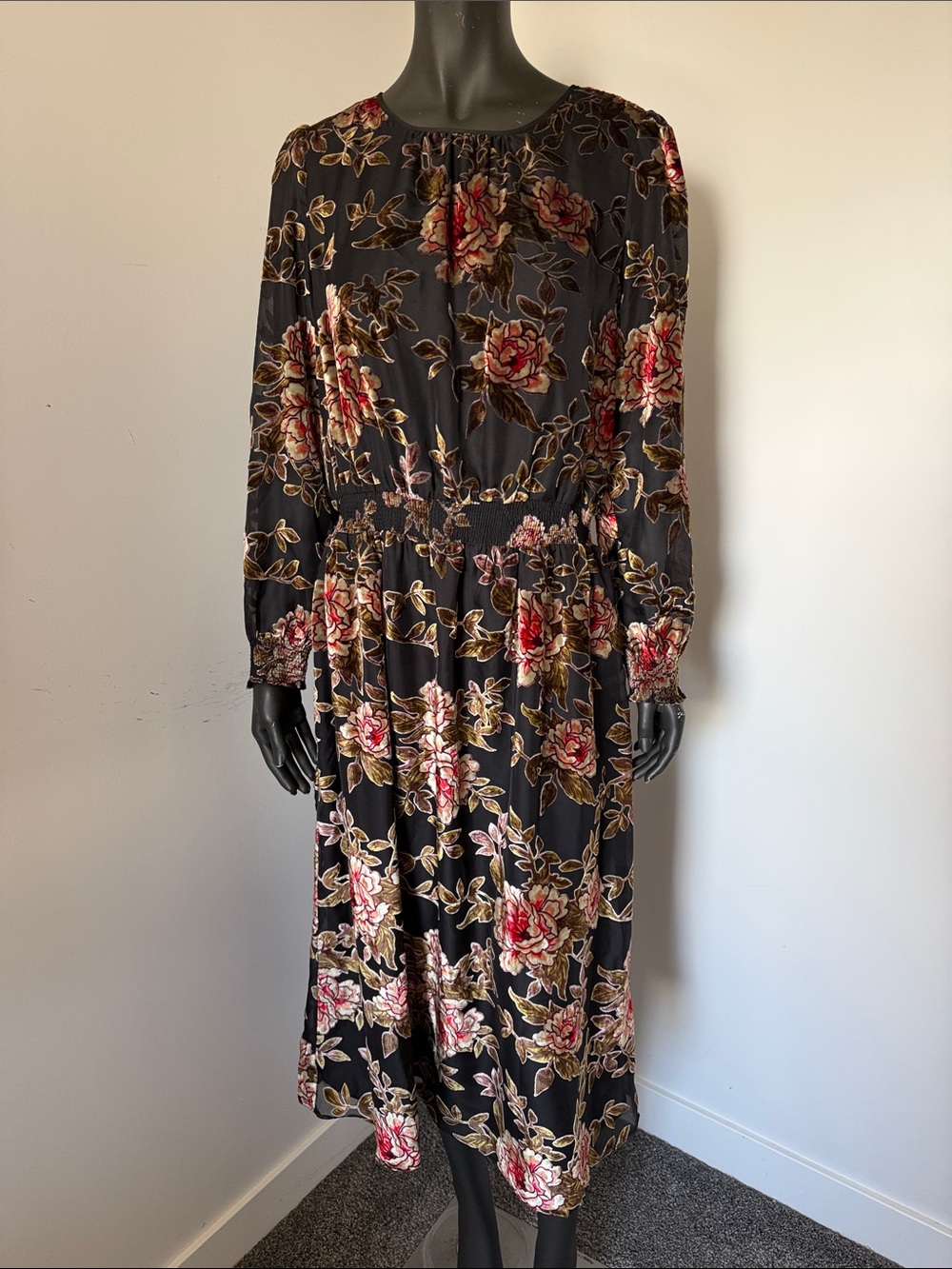 Vince Camuto NWT Floral Velvet Velour Maxi Dress Size m